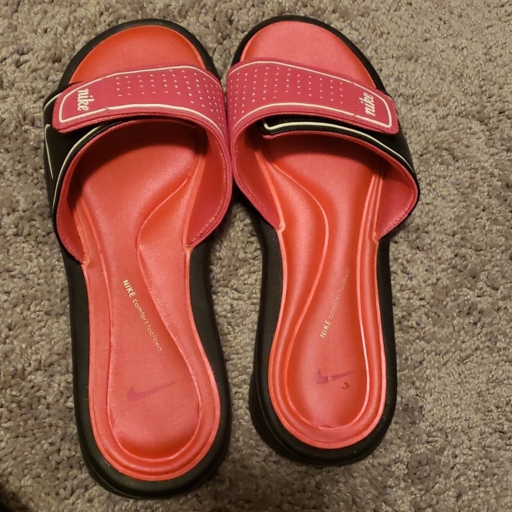 Nike slides